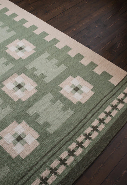 LAYERED Röllakan Hilma & Iris Ullmatta