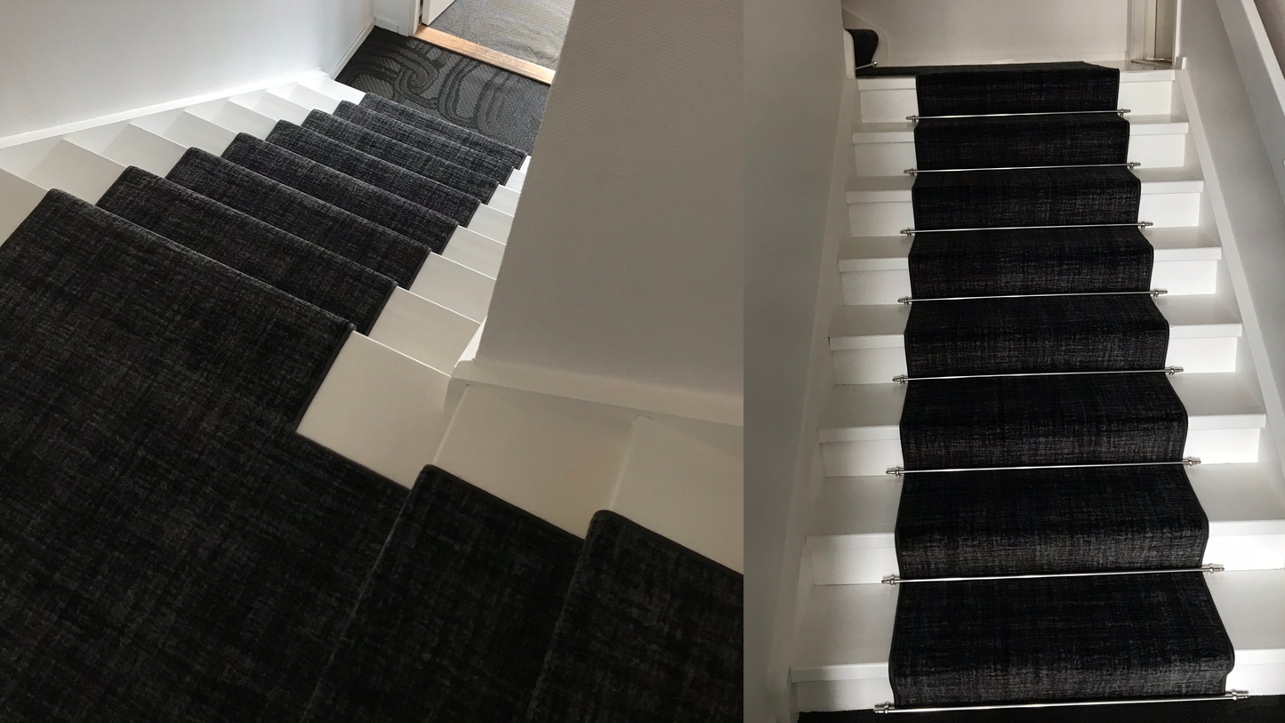 Svängd Trappmatta Med Fästen & Stänger